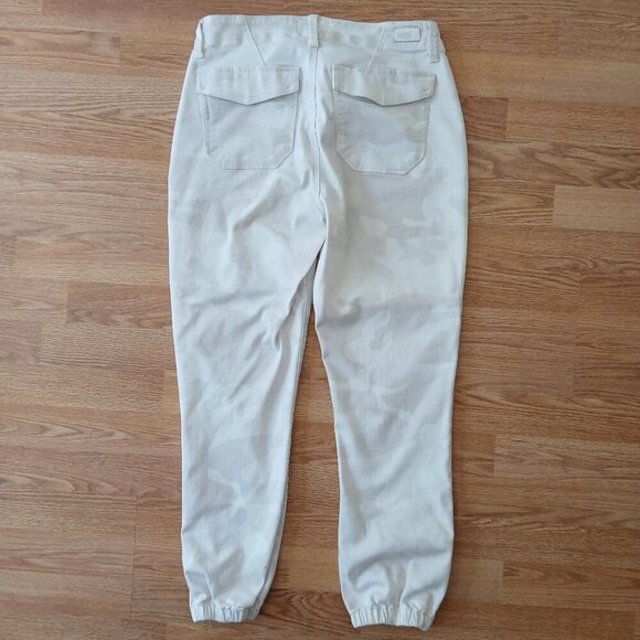 PAIGE Premium Denim Mayslie Jogger in Faded Beige Camo Size 27 - Picture 3 of 9